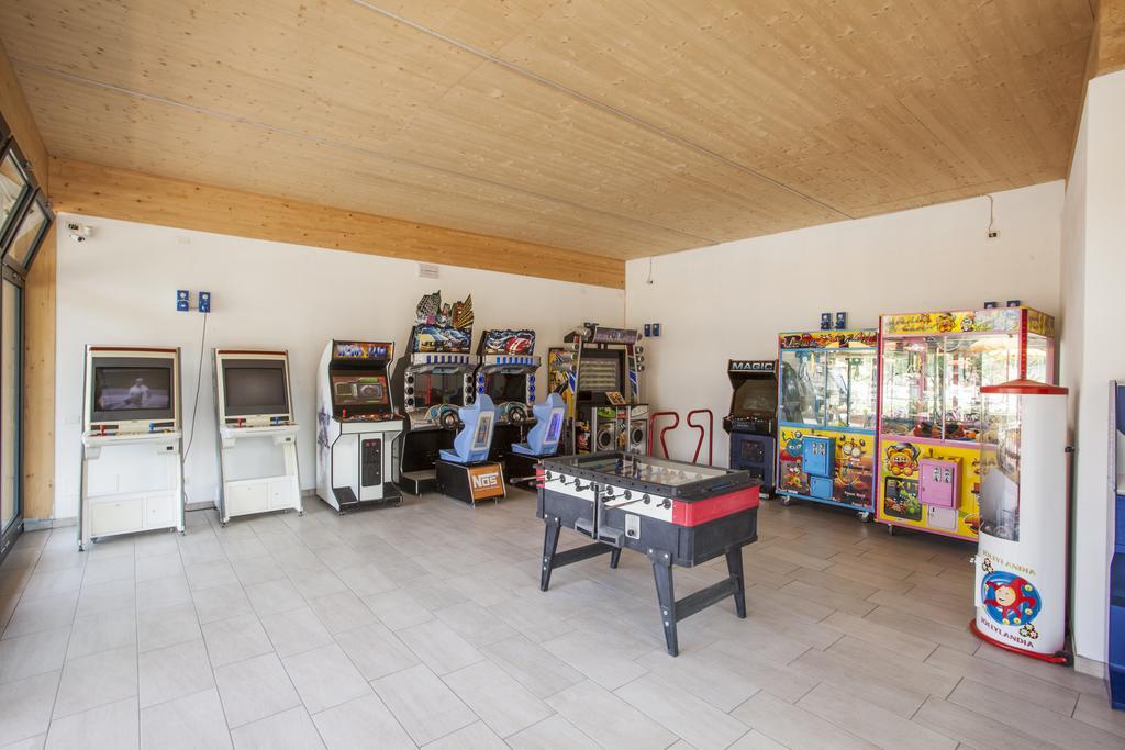 Baia Holiday Gasparina Кастельнуово-дель-Гарда Екстер'єр фото