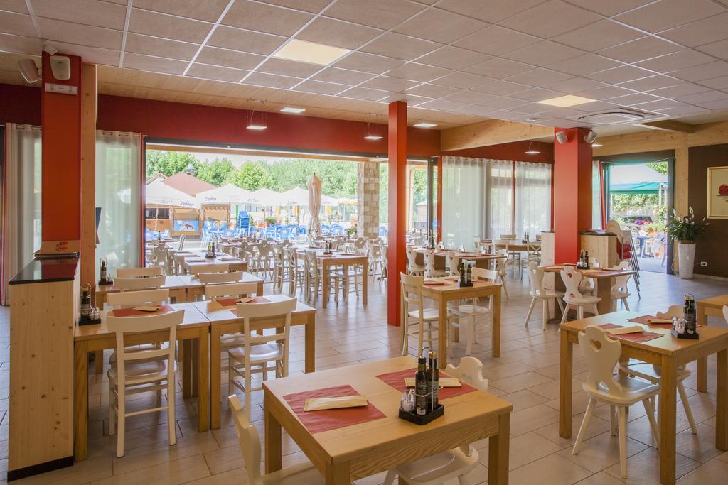 Baia Holiday Gasparina Кастельнуово-дель-Гарда Екстер'єр фото
