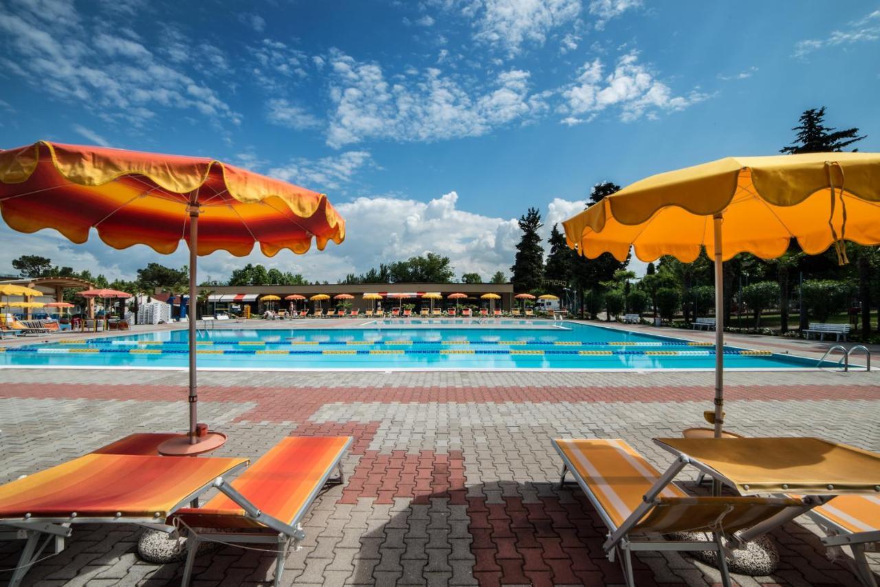 Baia Holiday Gasparina Кастельнуово-дель-Гарда Екстер'єр фото